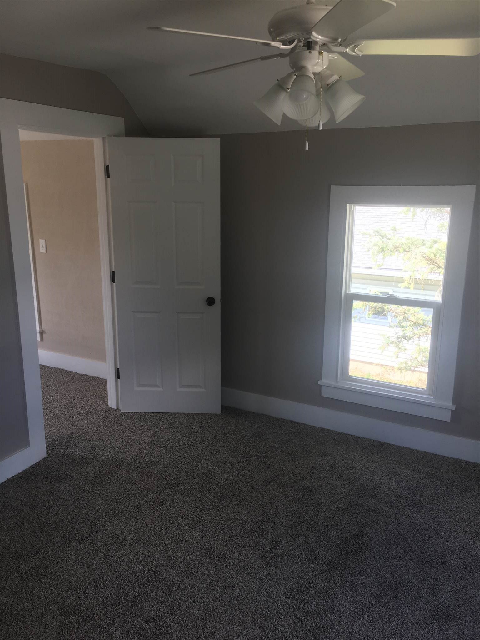 114 Western Avenue Butler, IN 46721 - Photo 13 of 36
