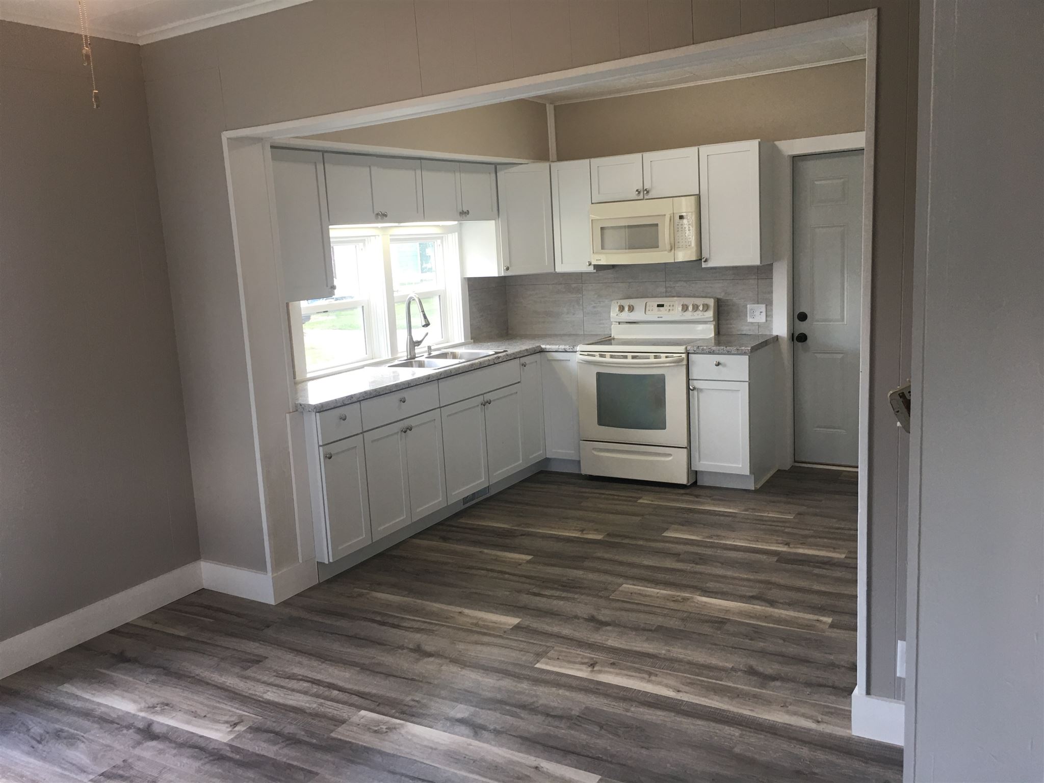 114 Western Avenue Butler, IN 46721 - Photo 6 of 36