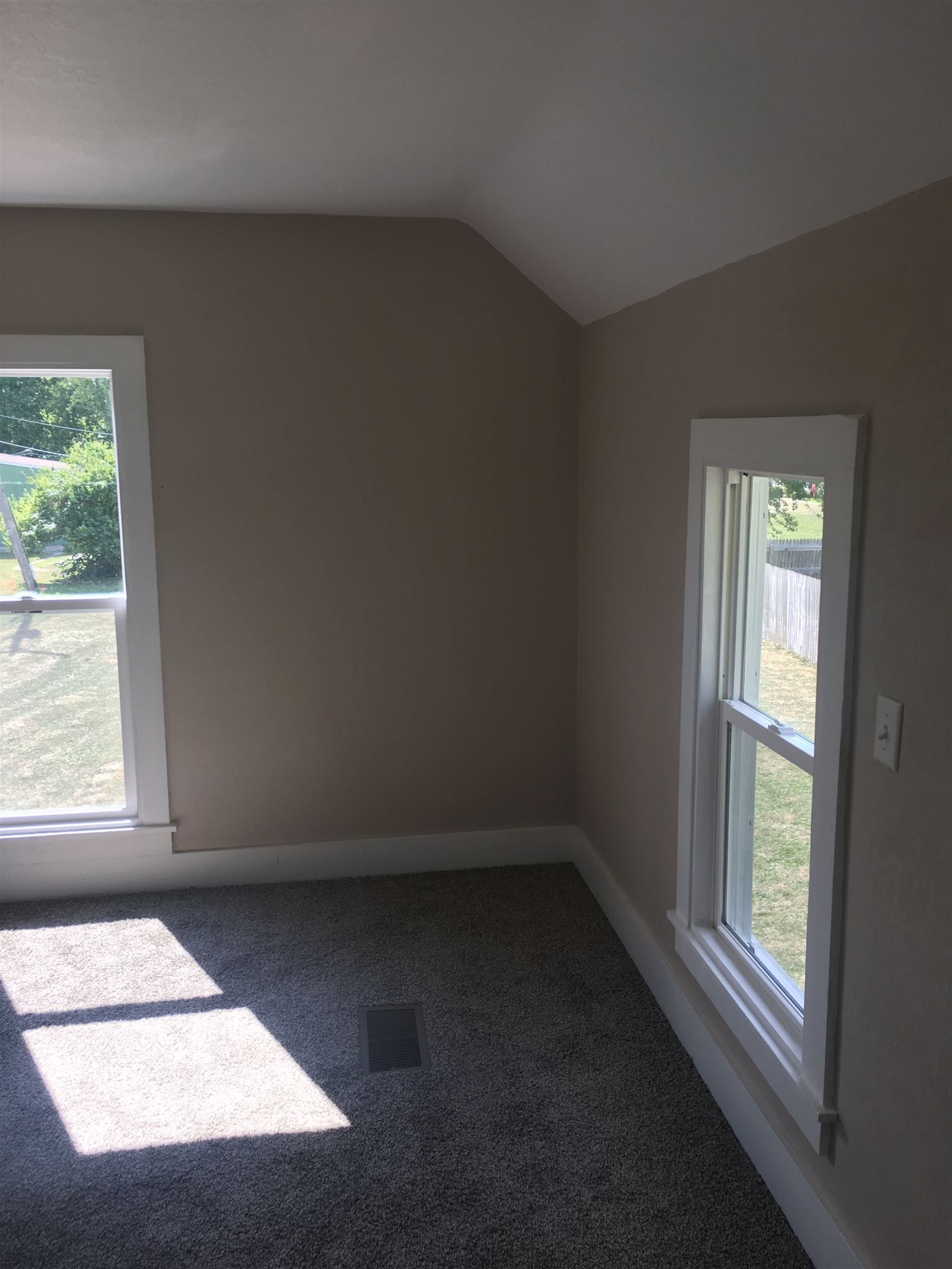 114 Western Avenue Butler, IN 46721 - Photo 9 of 36