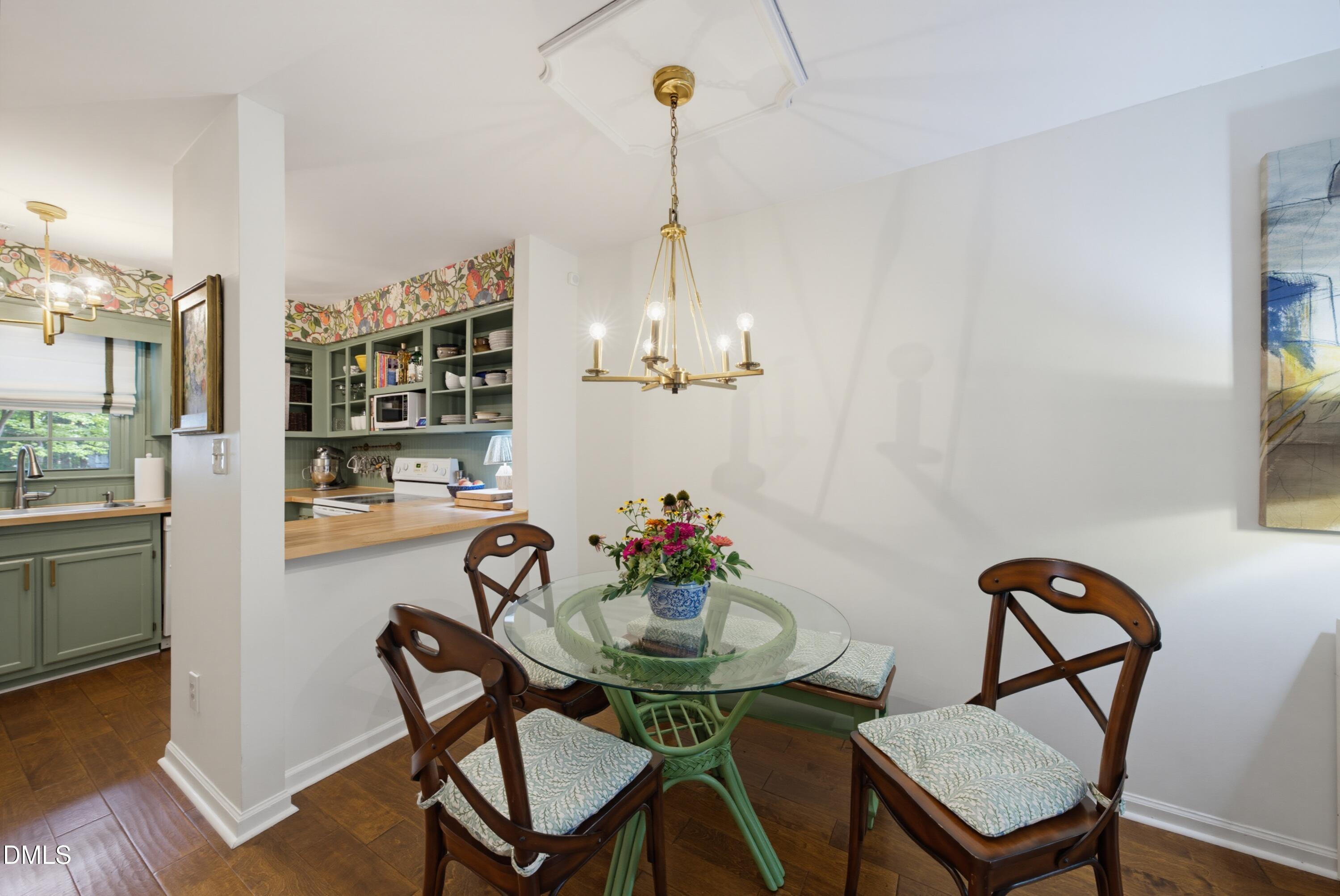 126 Wythe Circle Raleigh, NC 27615 - Photo 11 of 44 Dining Room