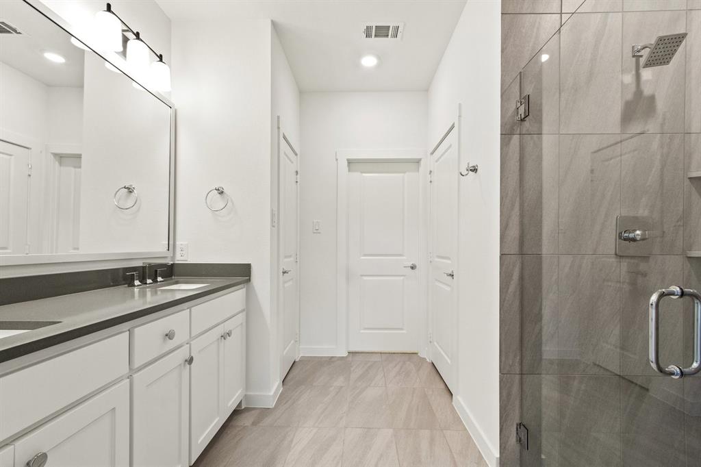 8513 Del Rio Trail Wylie, TX 75098 - Photo 19 of 34 018-8513DelRioTrail-Rowlett-TX-75089-PrimaryBathroom.jpg-SMALL