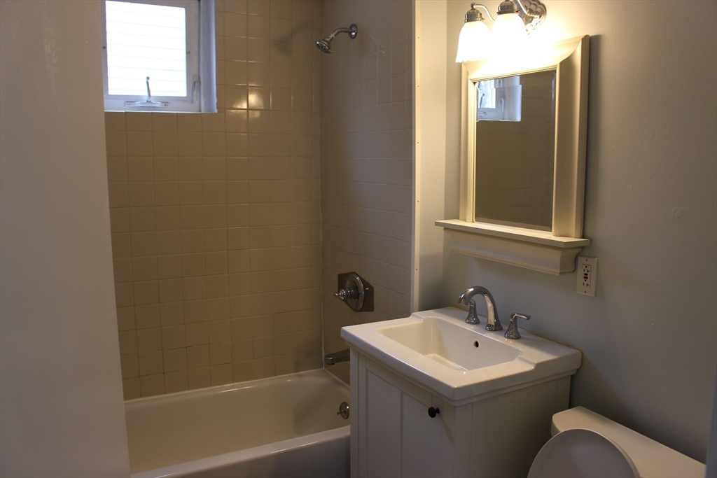 74 Crescent Street, Unit 1 Franklin, MA 02038 - Photo 8 of 11