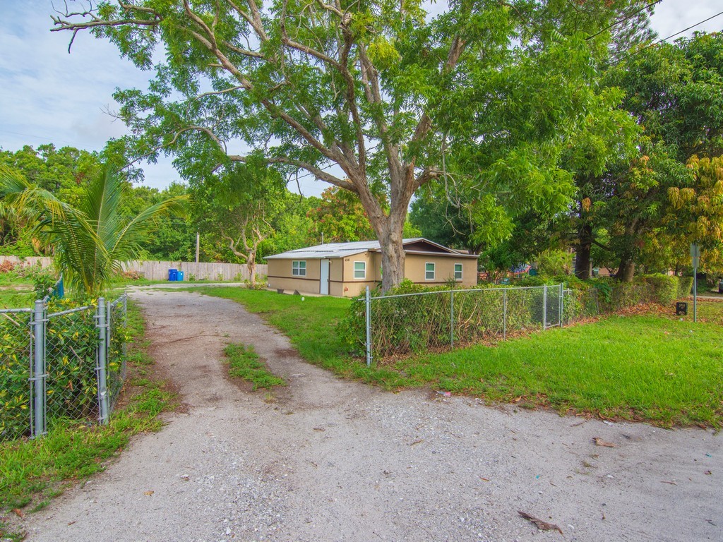 4341 35th Avenue Vero Beach, FL 32967 - Photo 21 of 25 a view of a park with large trees