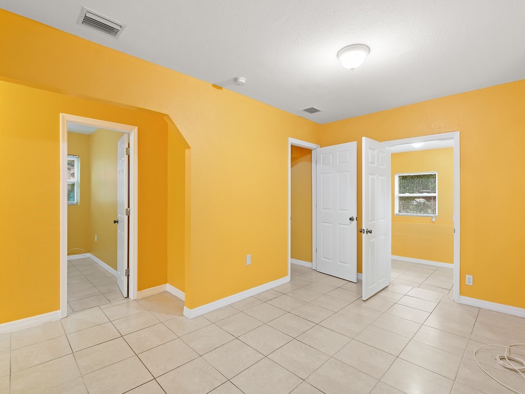 4341 35th Avenue Vero Beach, FL 32967 - Photo 8 of 25 a view of a hallway with closet area