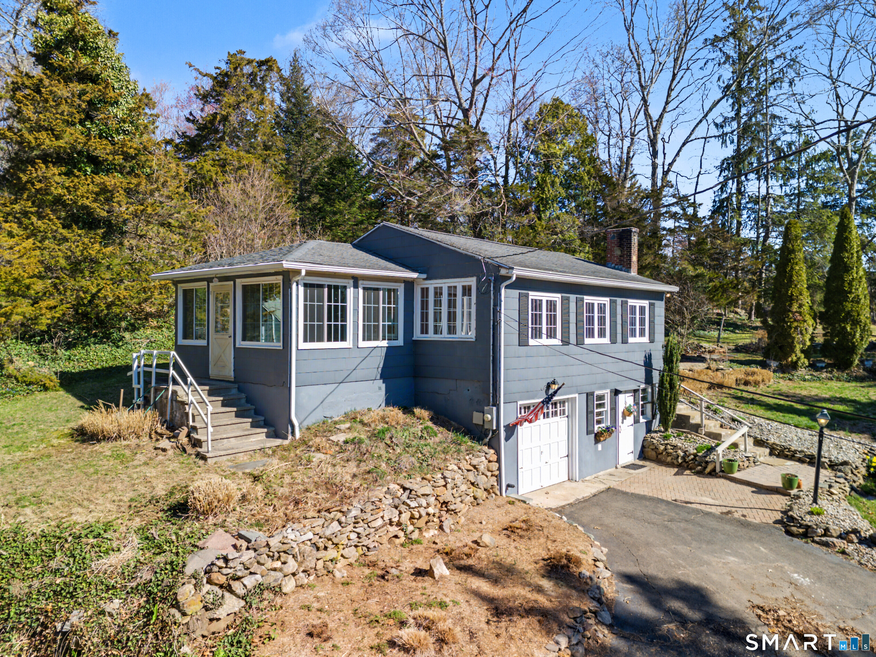 107 Horse Pond Road Madison, CT 06443 - Photo 3 of 44