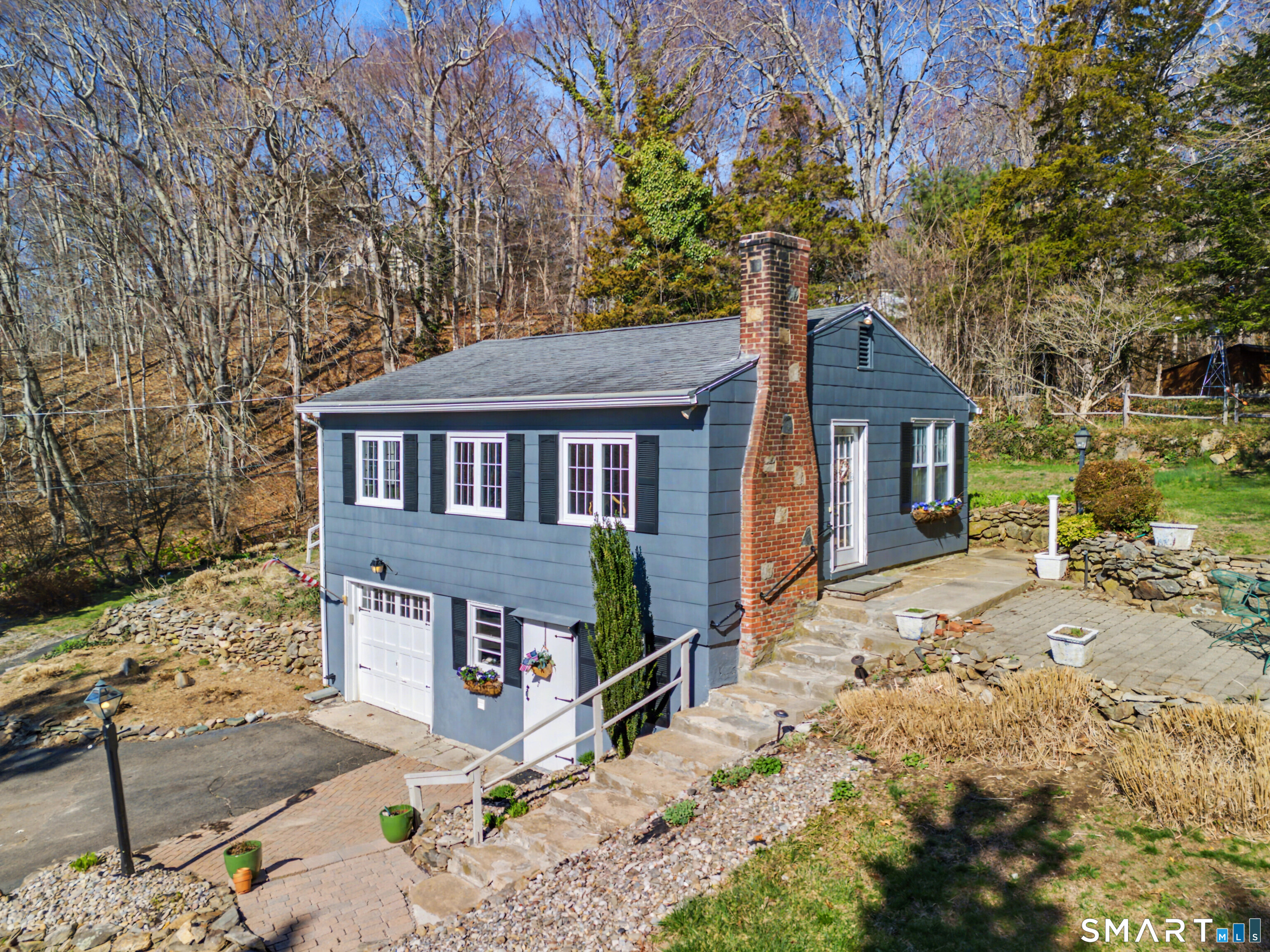 107 Horse Pond Road Madison, CT 06443 - Photo 4 of 44