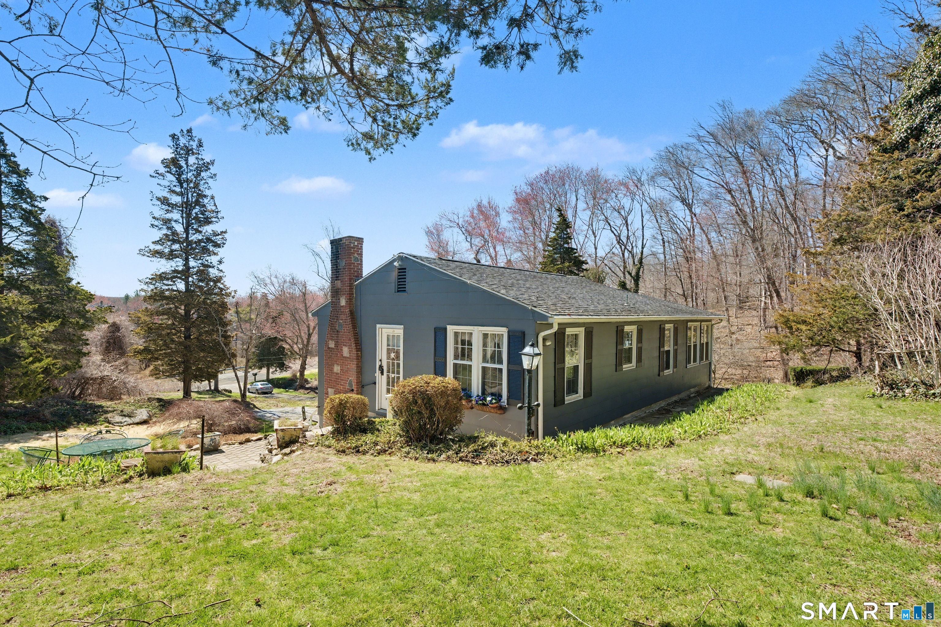 107 Horse Pond Road Madison, CT 06443 - Photo 5 of 44