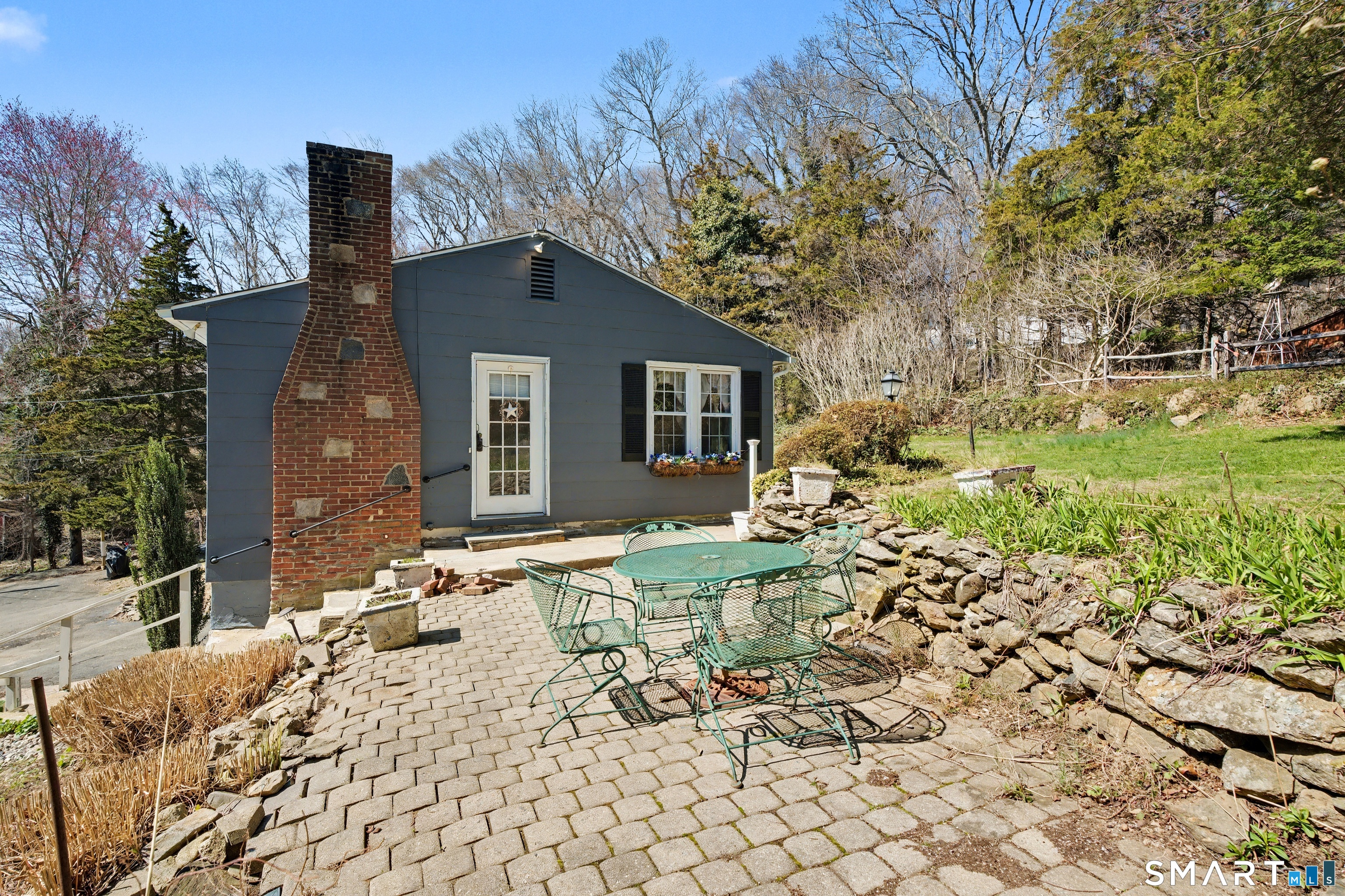 107 Horse Pond Road Madison, CT 06443 - Photo 6 of 44