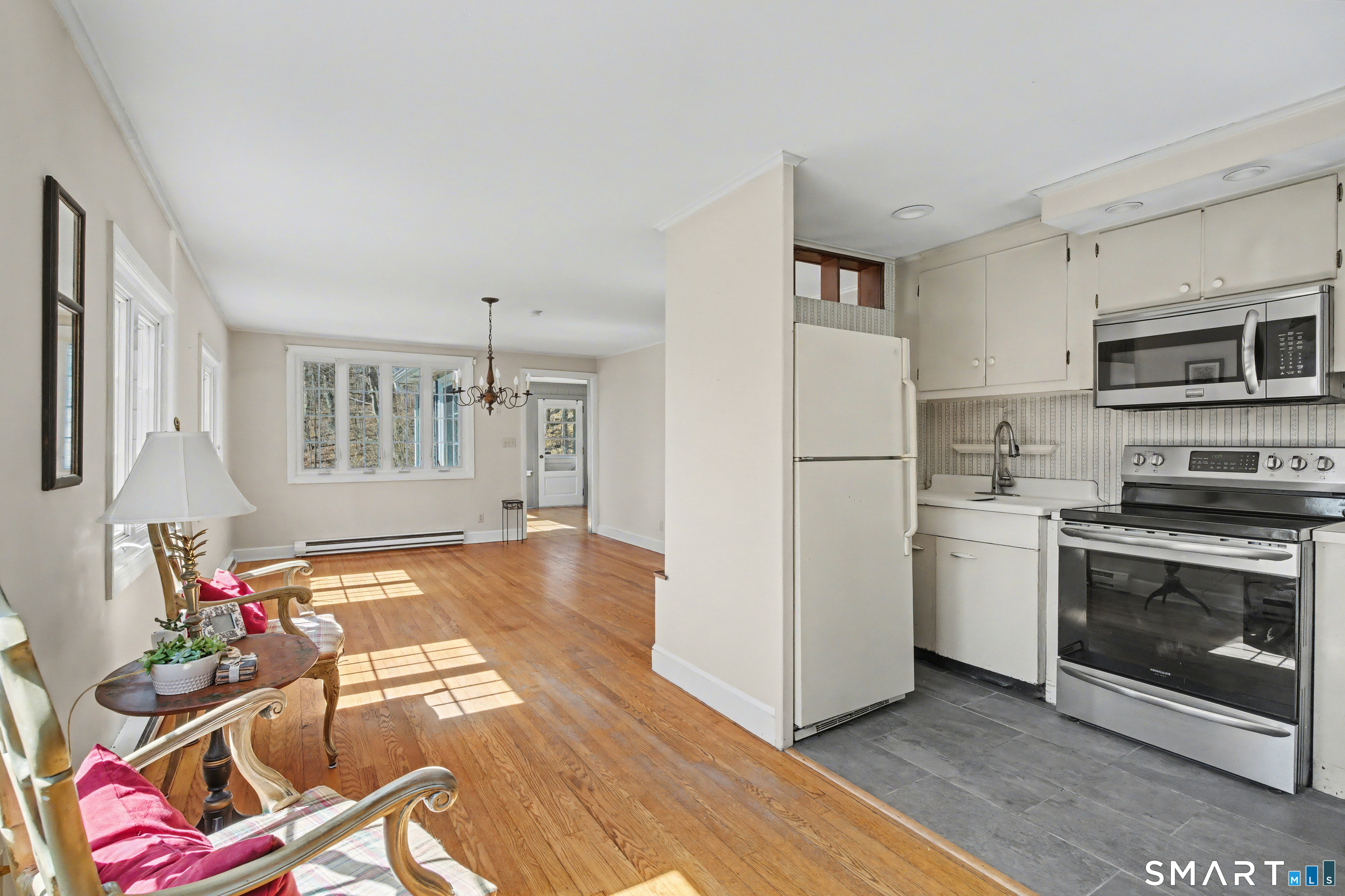 107 Horse Pond Road Madison, CT 06443 - Photo 10 of 44