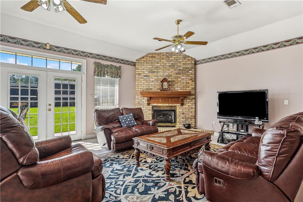 2303 Rue Simone Hammond, LA 70403 - Photo 4 of 31 Gallery Image 4
