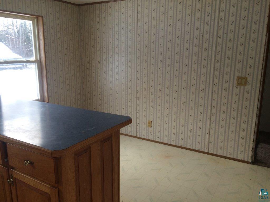 4449 Emerson Road Duluth, MN 55803 - Photo 13 of 17