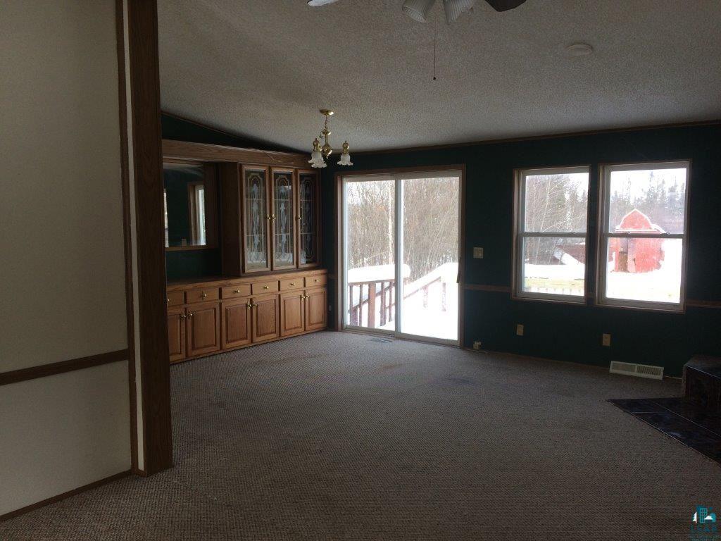 4449 Emerson Road Duluth, MN 55803 - Photo 5 of 17