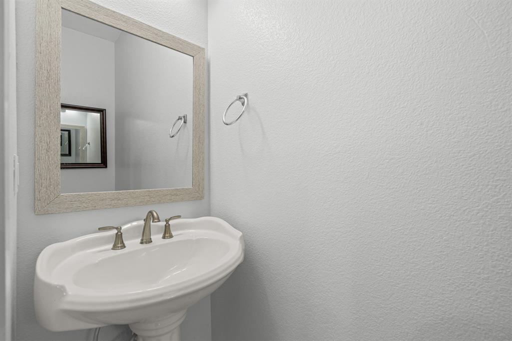 3807 Winding Road Arlington, TX 76016 - Photo 16 of 29 Gallery Image 16