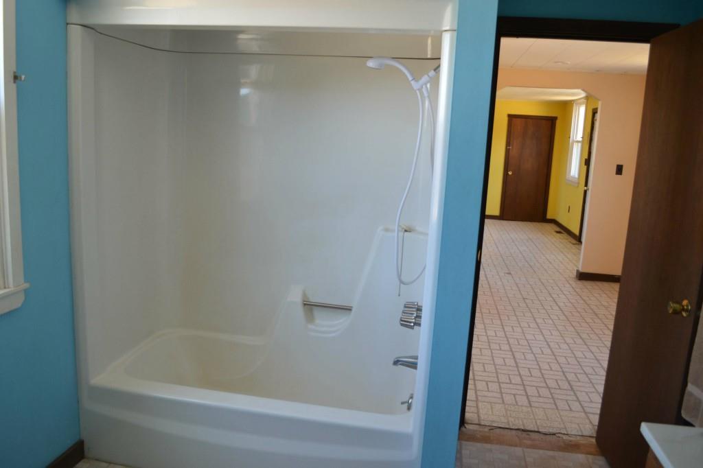 477 Main Road Westport Island, ME 04578 - Photo 17 of 33 full bath on north side.