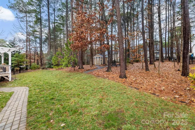 $769,900 | 401 Brookridge Drive, Mount Holly, NC 28120