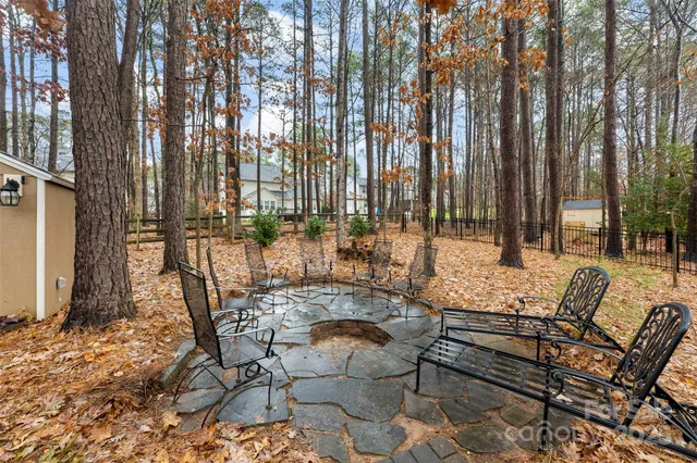 $769,900 | 401 Brookridge Drive, Mount Holly, NC 28120