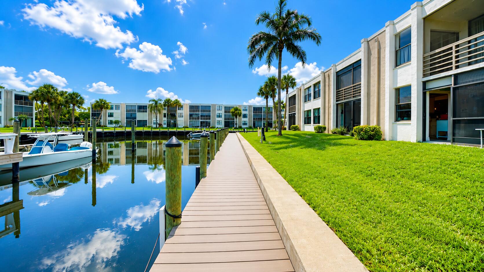 1950 Southwest Palm City Road, Unit 10106 Stuart, FL 34994 - Photo 18 of 23 Dock