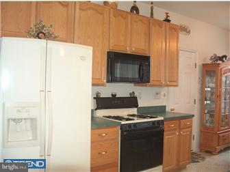 33 Keswick Road Hightstown, NJ 08520 - Photo 4 of 11 Gallery Image 4