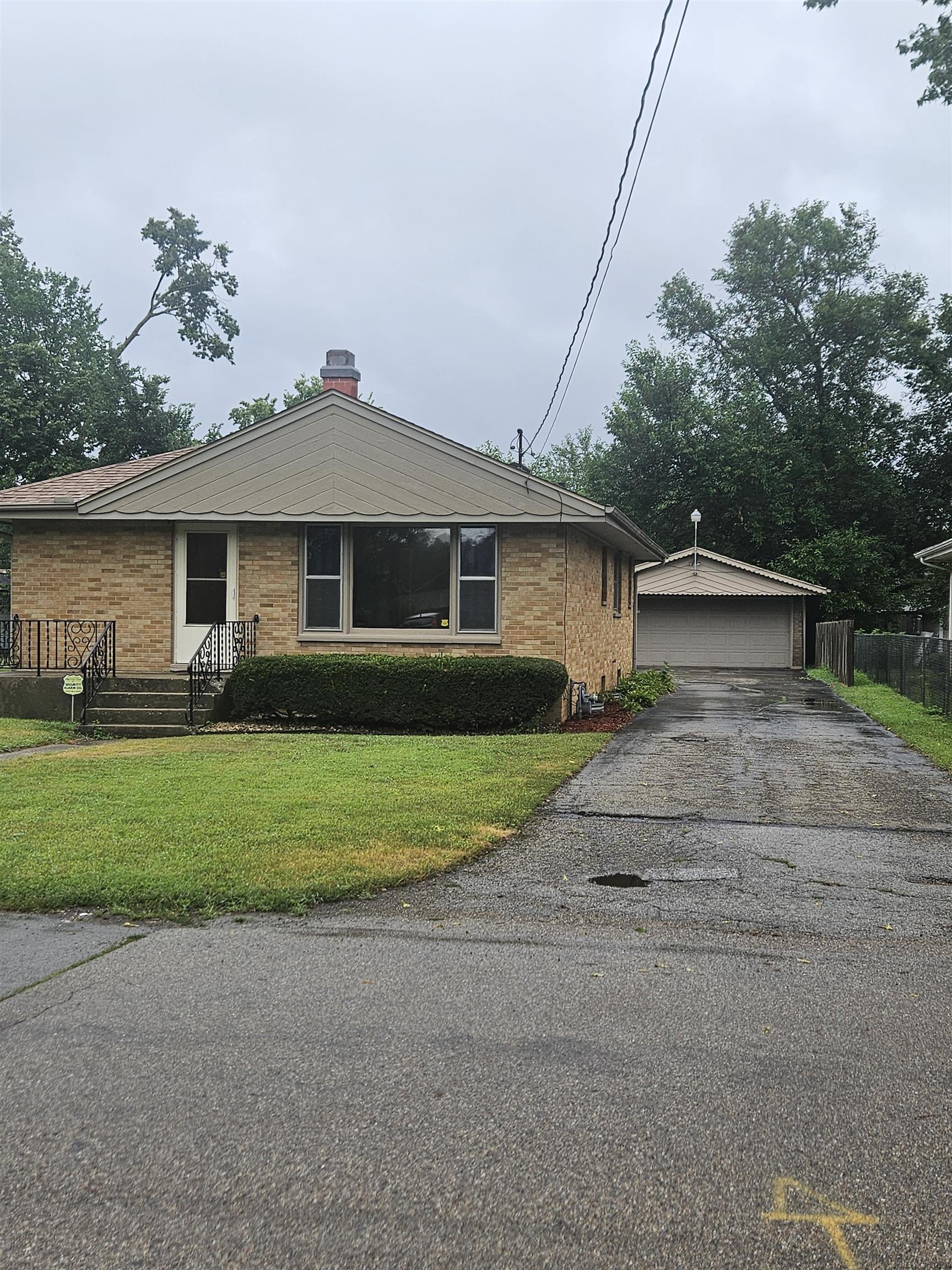 526 Barnum Road Rockford, IL 61109 - Photo 3 of 43 Gallery Image 3