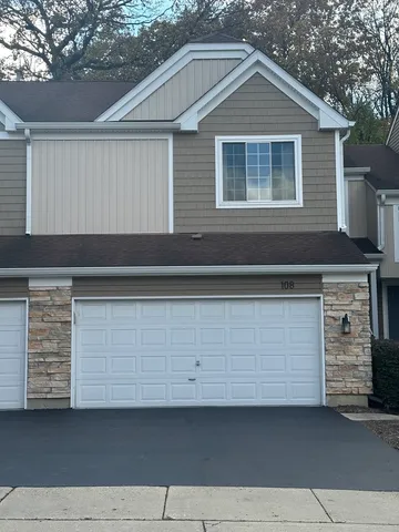 $2,500 | 108 Locksley Drive, Streamwood, IL 60107