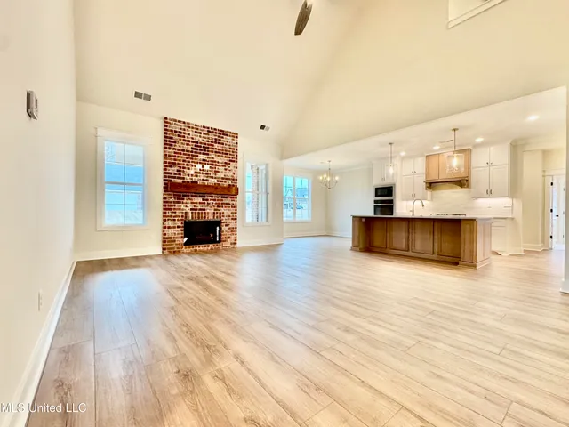 $499,900 | 127 Bakersfield Way, Nesbit, MS 38651