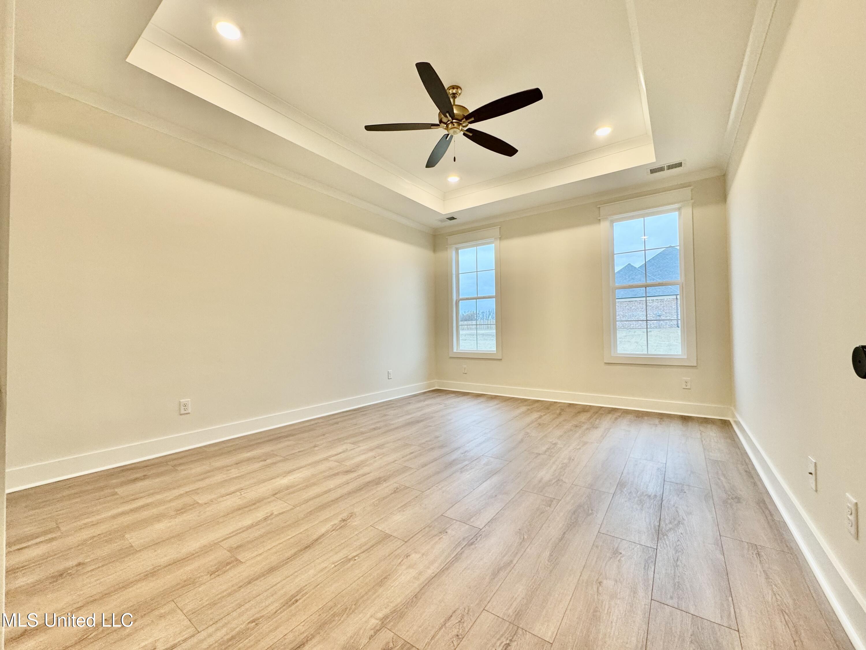 127 Bakersfield Way Nesbit, MS 38651 - Photo 18 of 35 IMG_3927