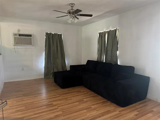 $575,000 | 2764 West Highway 199, Springtown, TX 76082