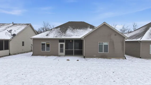 $330,000 | 832 Owls Point, Fort Wayne, IN 46825