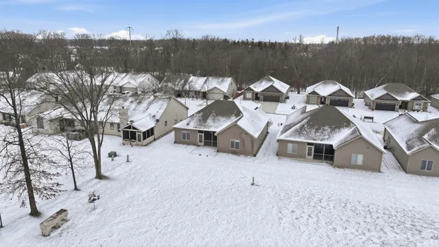 $330,000 | 832 Owls Point, Fort Wayne, IN 46825