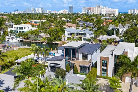 $6,495,000 | 424 Coconut Isle Drive, Fort Lauderdale, FL 33301