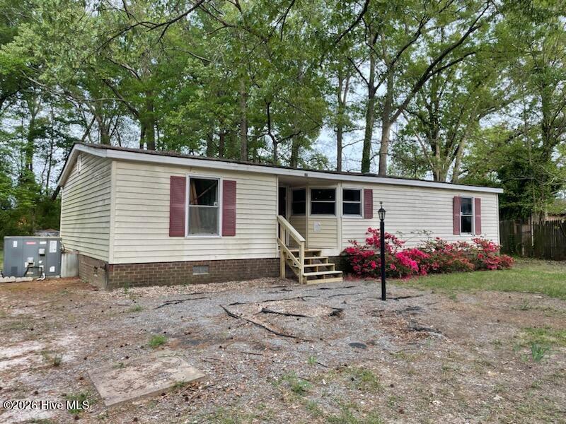 66 Jacob W Lane Clinton, NC 28328 - Photo 2 of 21 IMG_6625