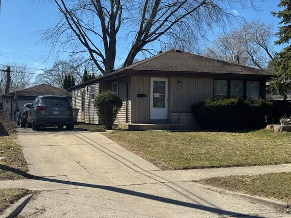 $169,900 | 6925 North Darien Street, Milwaukee, WI 53209