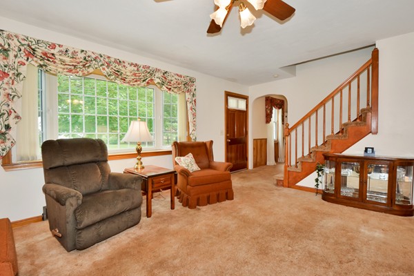 8 Madison Road Northborough, MA 01532 - Photo 4 of 24 Gallery Image 4