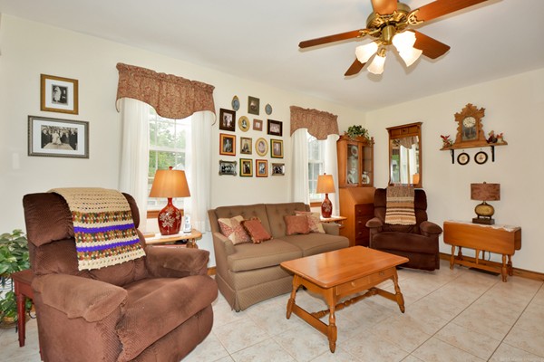 8 Madison Road Northborough, MA 01532 - Photo 8 of 24 Gallery Image 8