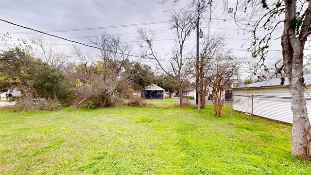 $1,250 | 303 Montclair Avenue, College Station, TX 77840