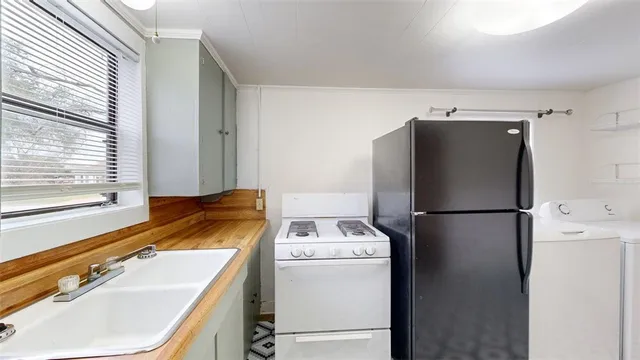 $1,250 | 303 Montclair Avenue, College Station, TX 77840