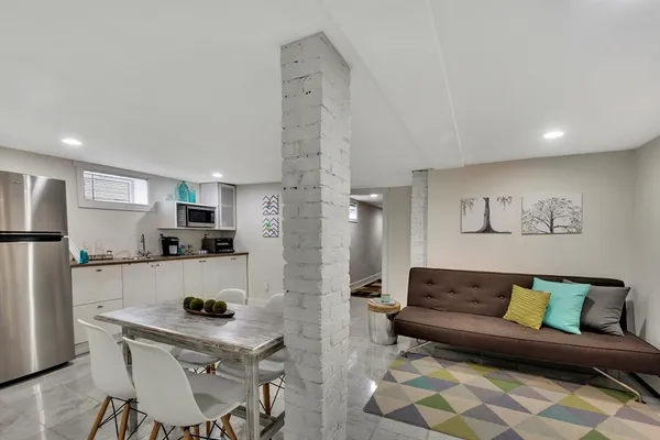 $2,350 | 79 Flint Street, Unit A, Somerville, MA 02145
