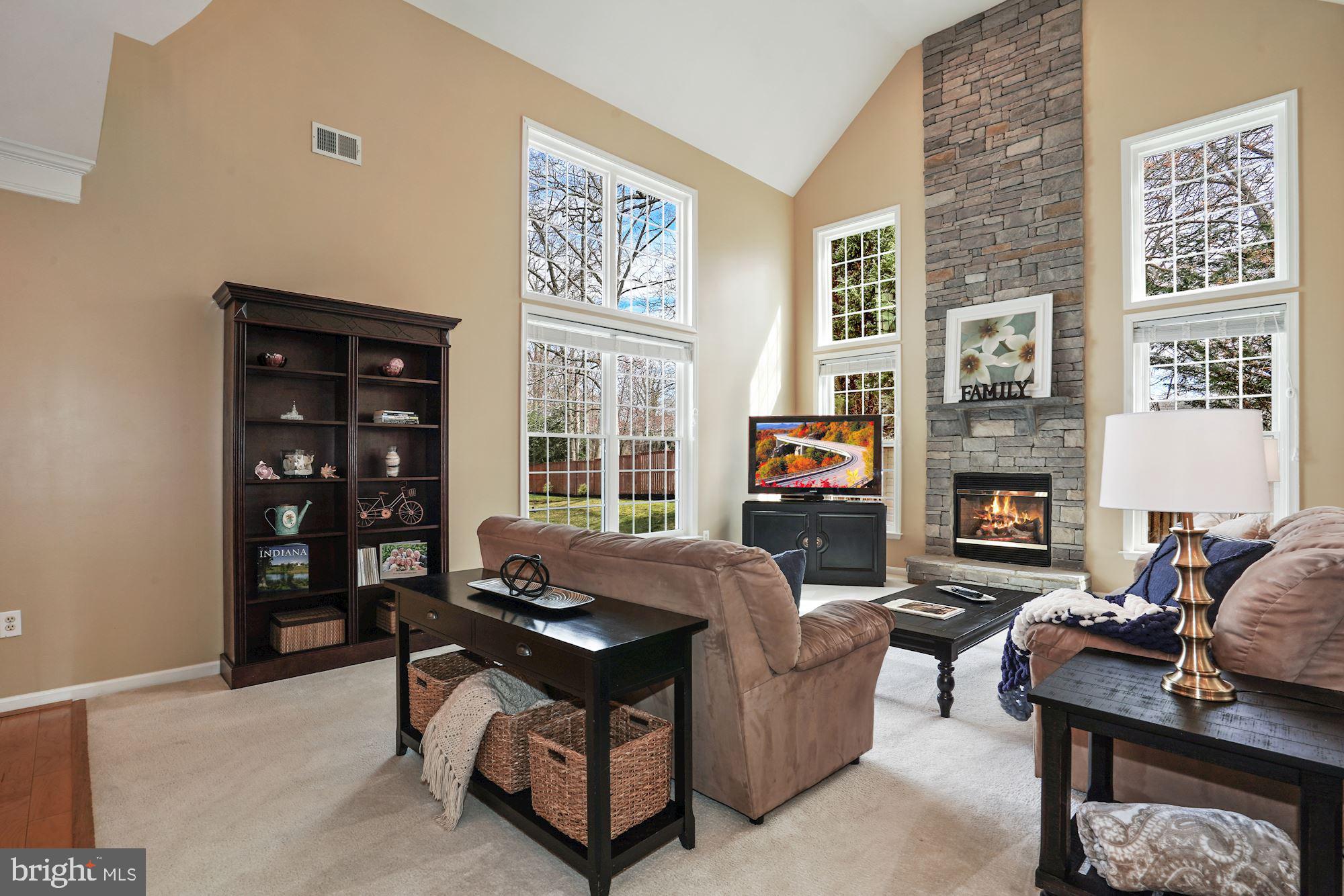 7609 Mcweadon Lane Springfield, VA 22150 - Photo 16 of 64 Family Room