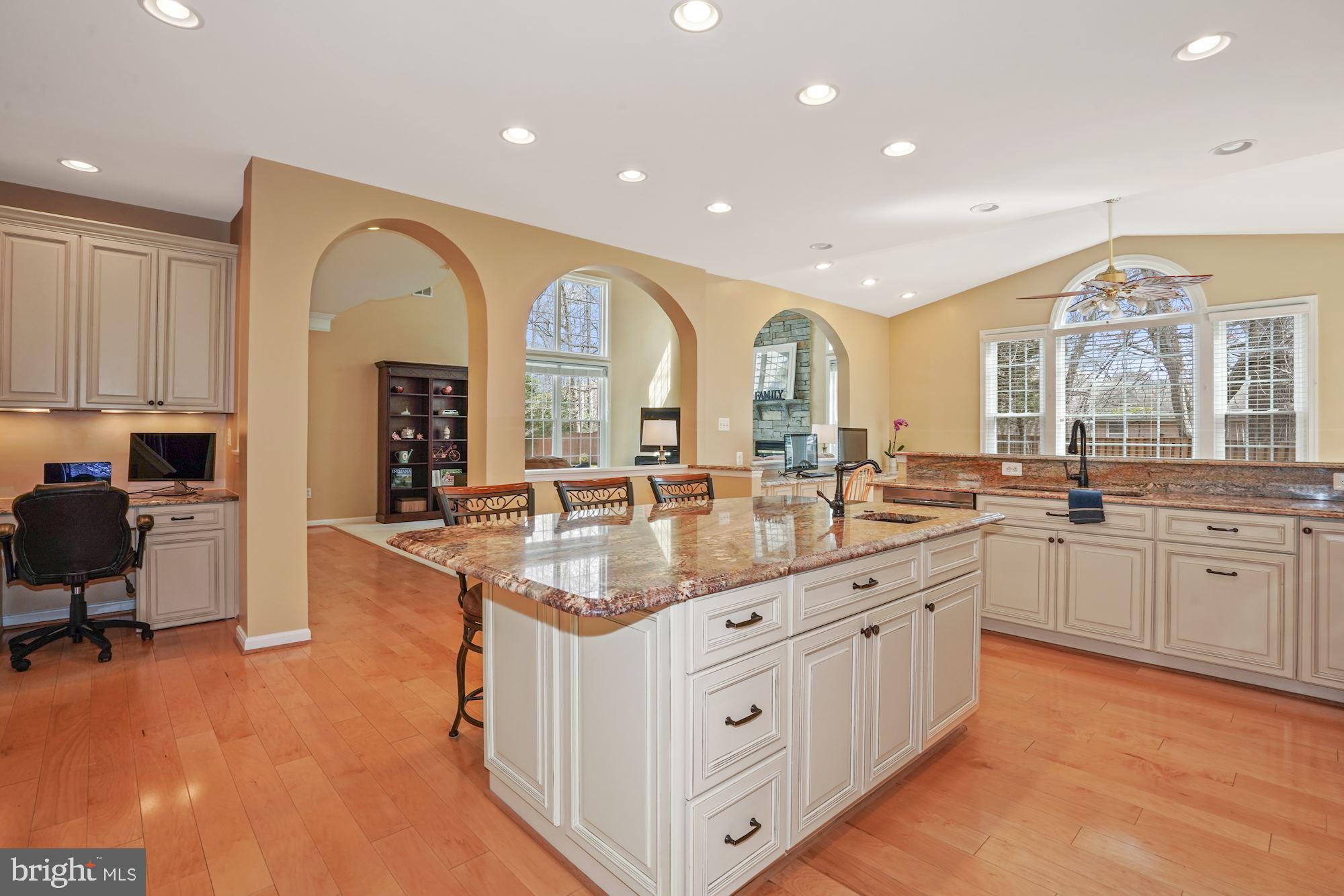 7609 Mcweadon Lane Springfield, VA 22150 - Photo 20 of 64 Kitchen