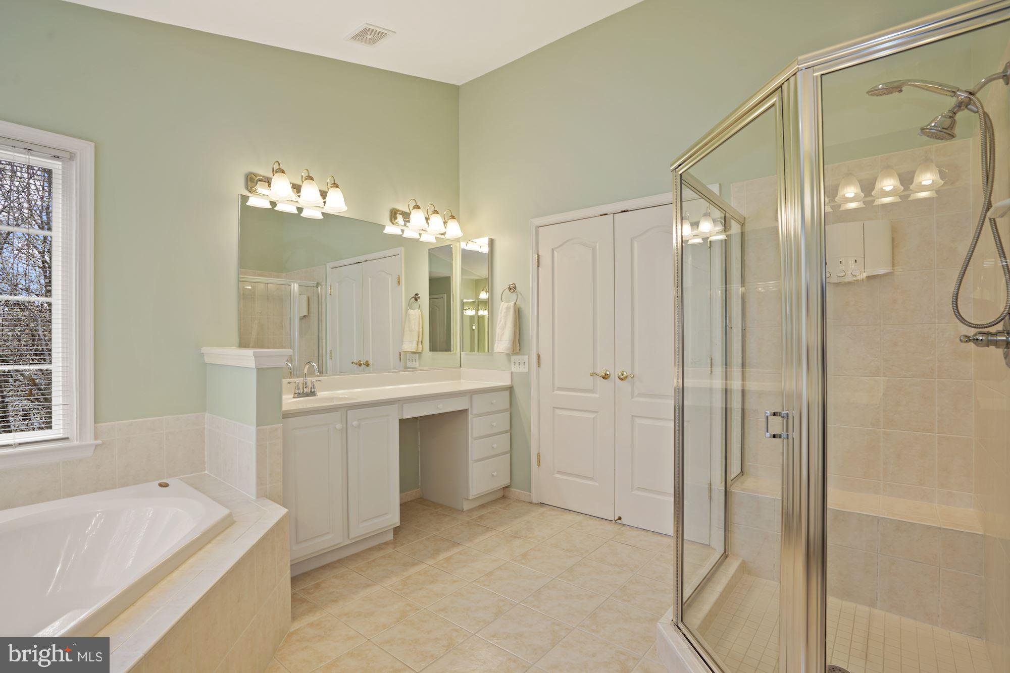 7609 Mcweadon Lane Springfield, VA 22150 - Photo 31 of 64 Master Bathroom