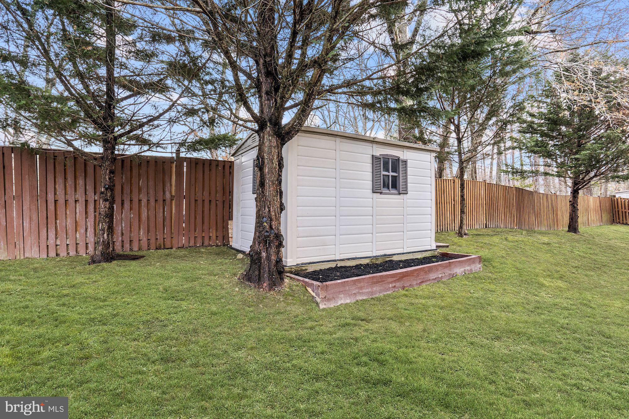 7609 Mcweadon Lane Springfield, VA 22150 - Photo 60 of 64 Exterior Rear