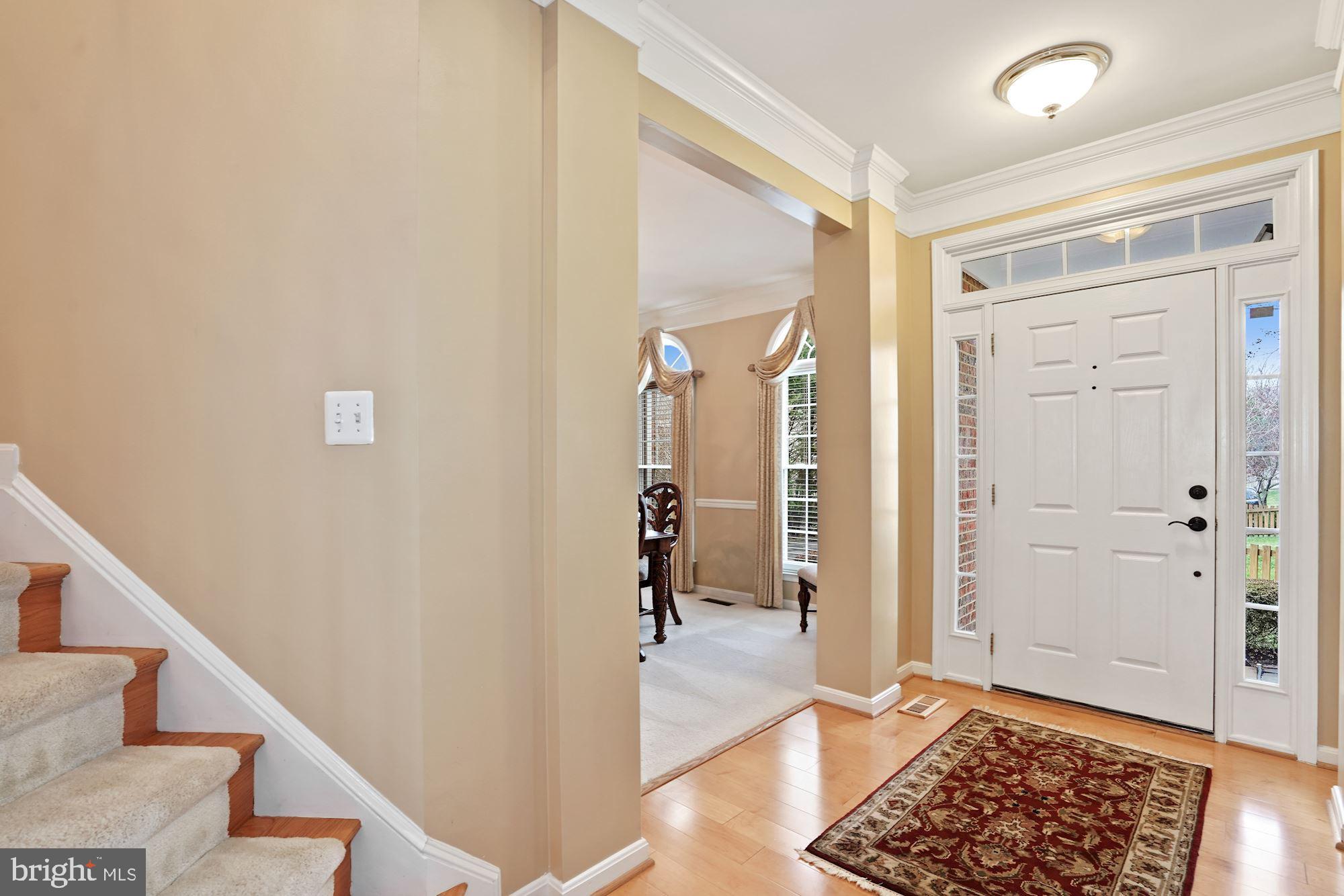 7609 Mcweadon Lane Springfield, VA 22150 - Photo 7 of 64 Foyer