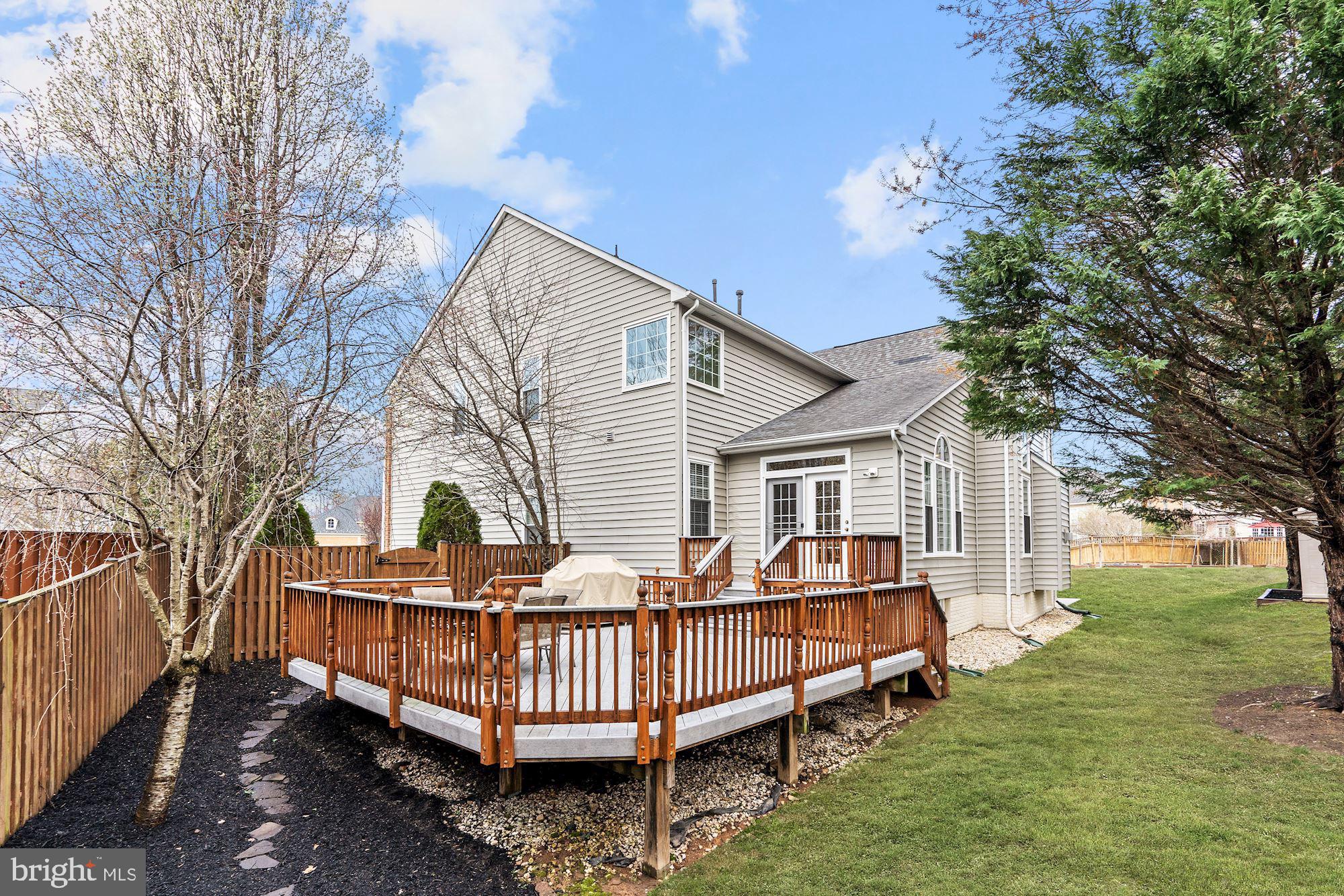 7609 Mcweadon Lane Springfield, VA 22150 - Photo 61 of 64 Exterior Rear