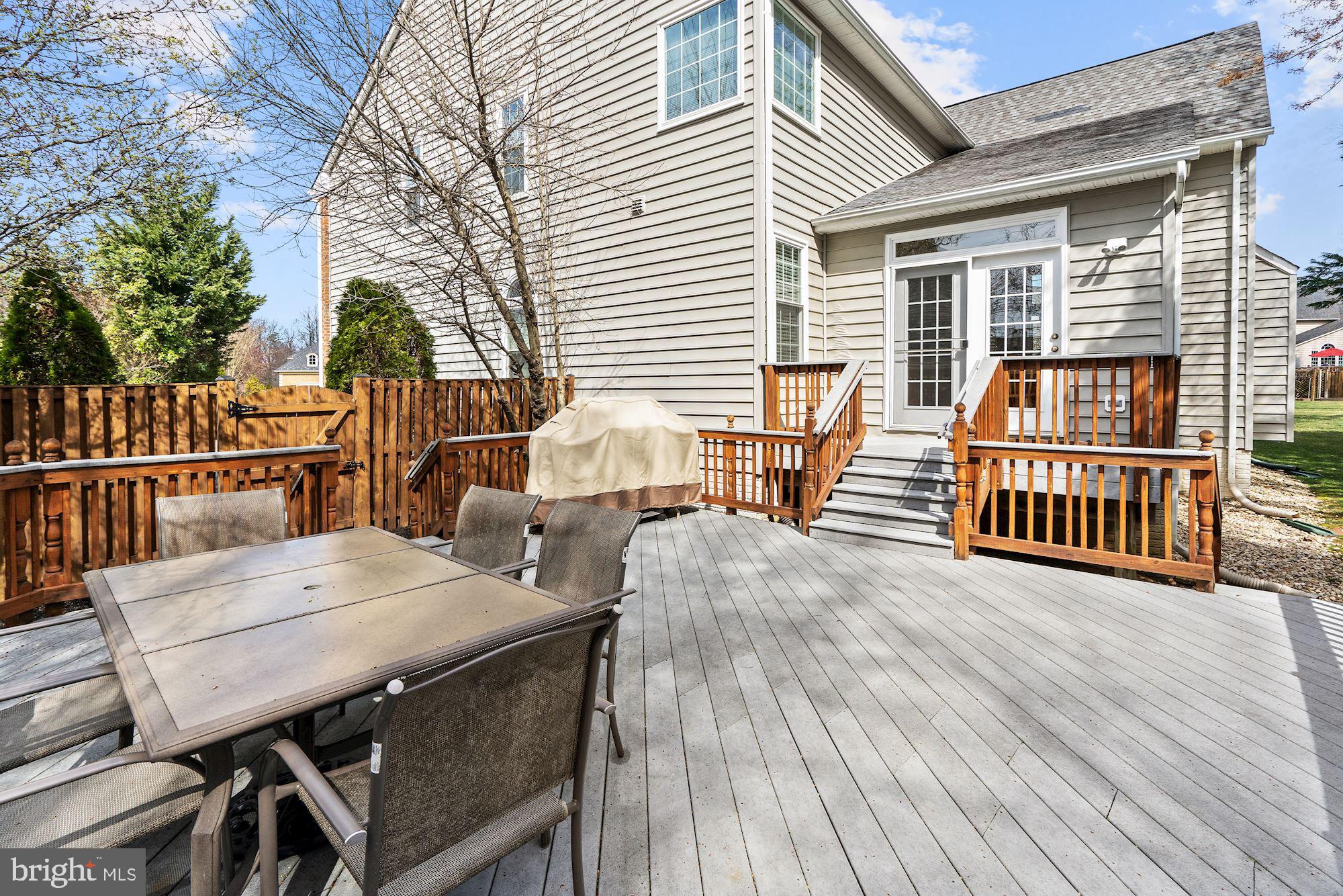 7609 Mcweadon Lane Springfield, VA 22150 - Photo 64 of 64 Exterior Rear