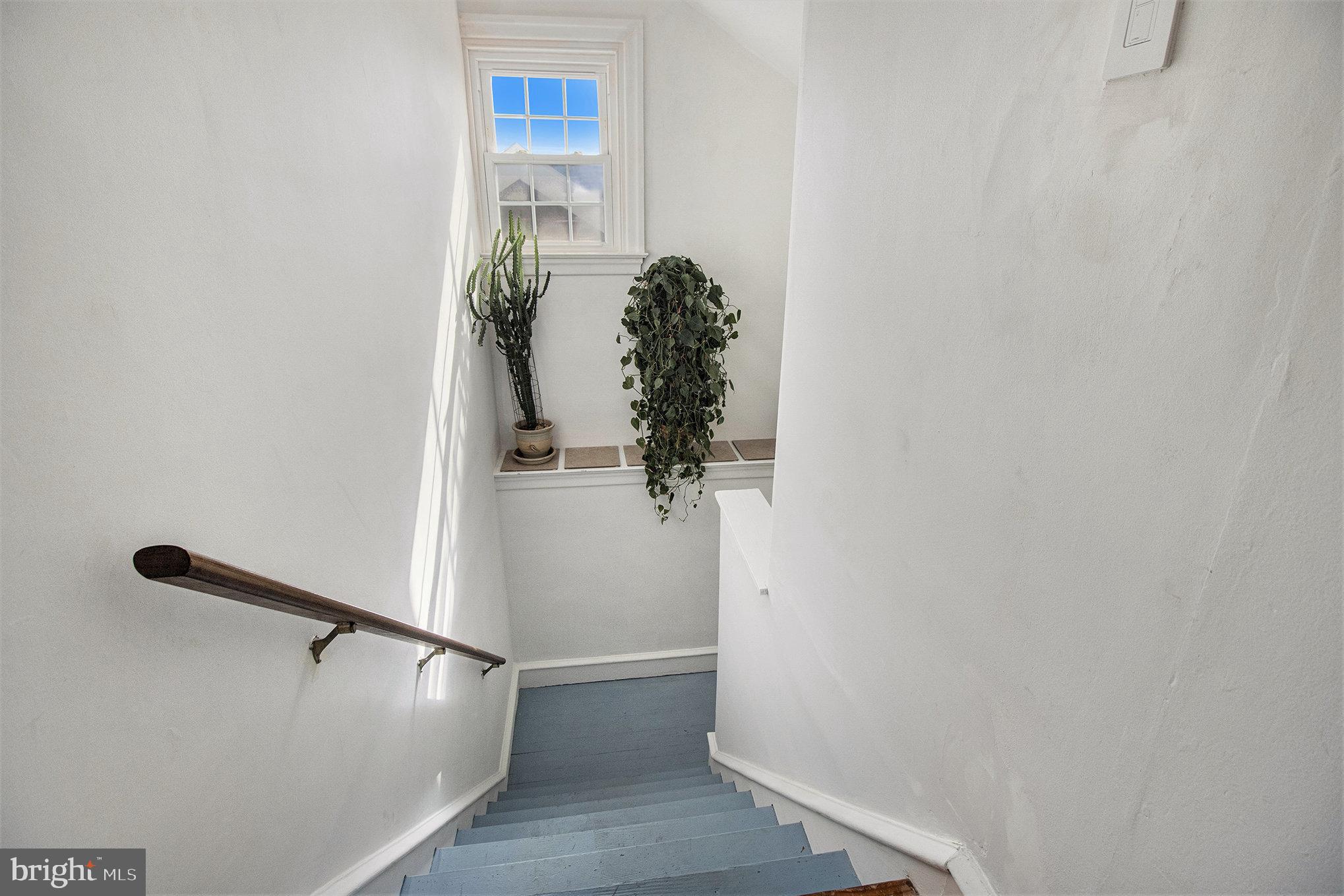 7115 Llanfair Road Upper Darby, PA 19082 - Photo 29 of 49 Third floor landing.