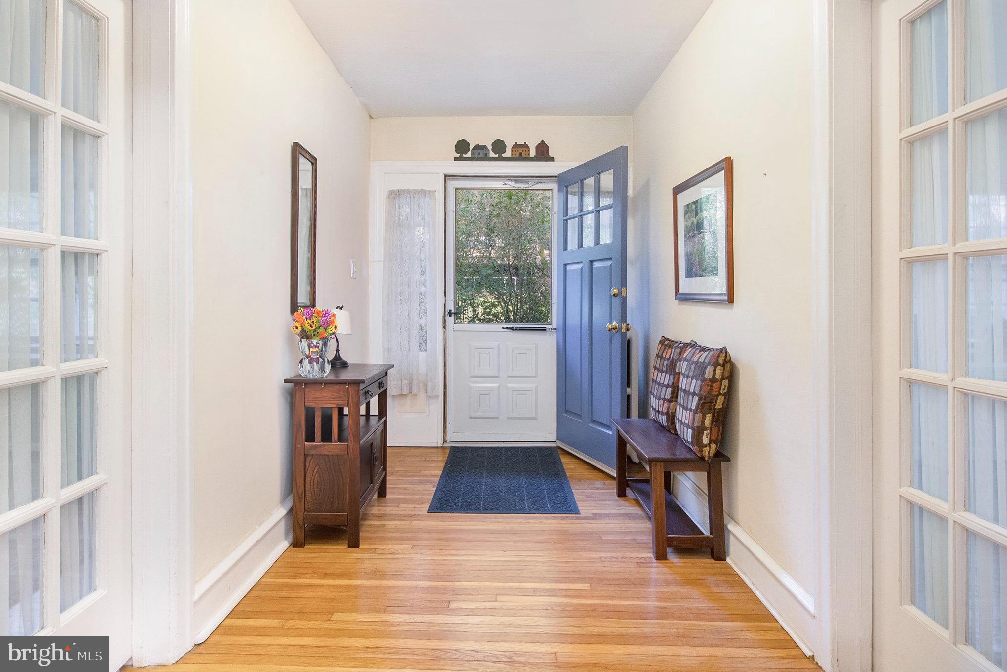 7115 Llanfair Road Upper Darby, PA 19082 - Photo 4 of 49 Welcome your guests in the spacious foyer.