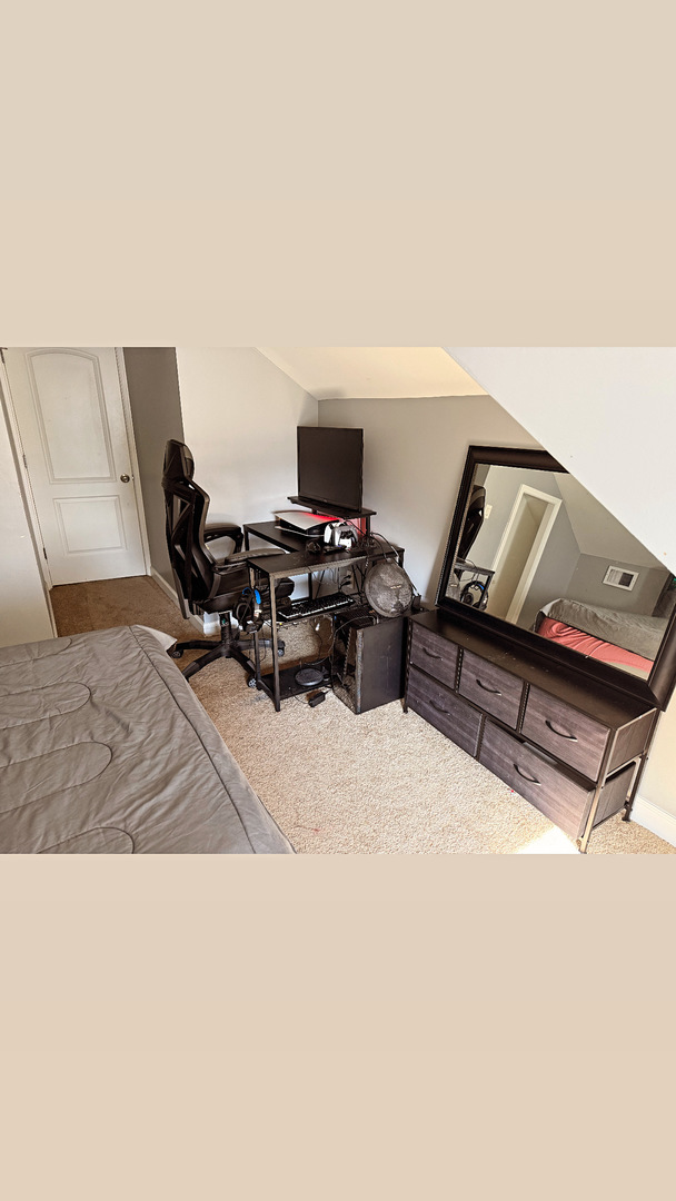 10529 South Perry Avenue Chicago, IL 60628 - Photo 13 of 17 a living room with furniture