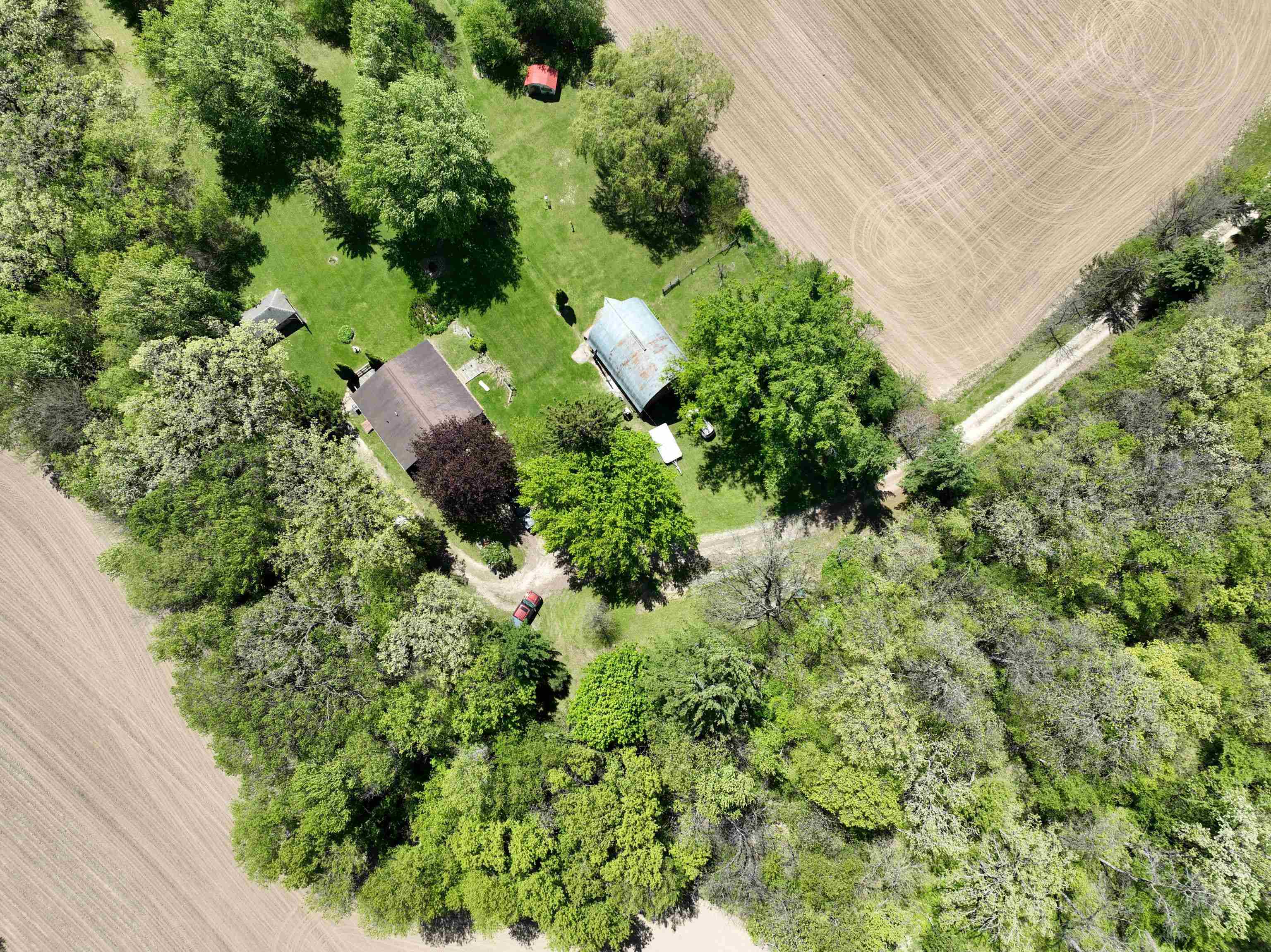 2112 Utica Road Cambridge, WI 53523 - Photo 45 of 52