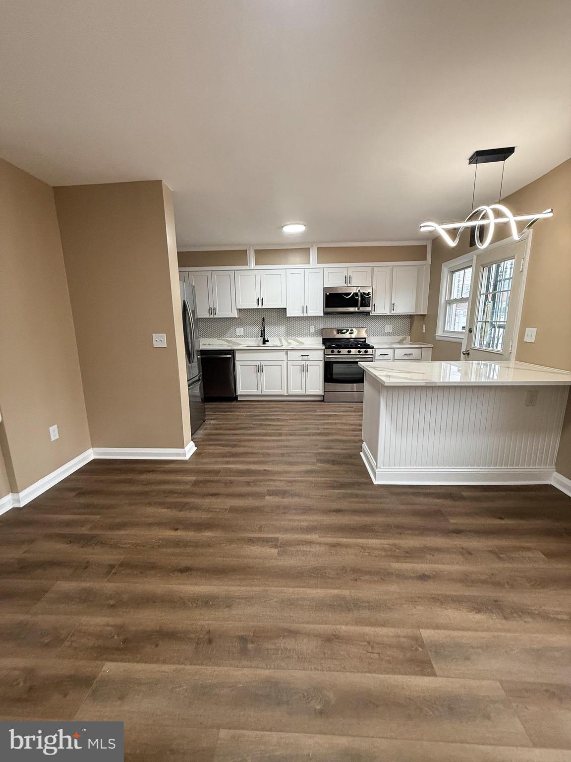 6101 Edlynne Road Baltimore, MD 21239 - Photo 6 of 24