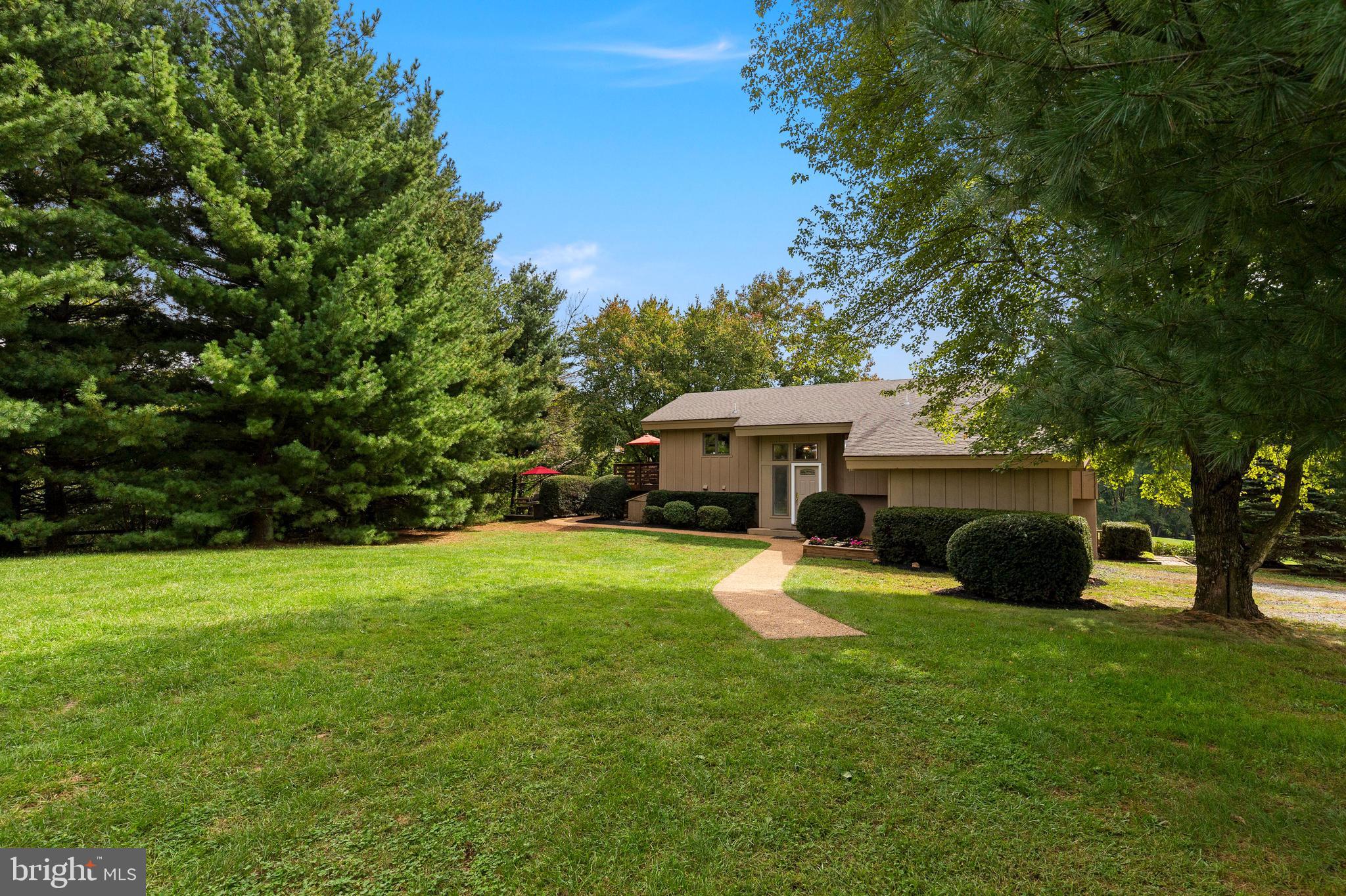 5434 Old Bust Head Road Broad Run, VA 20137 - Photo 8 of 41 Gallery Image 8